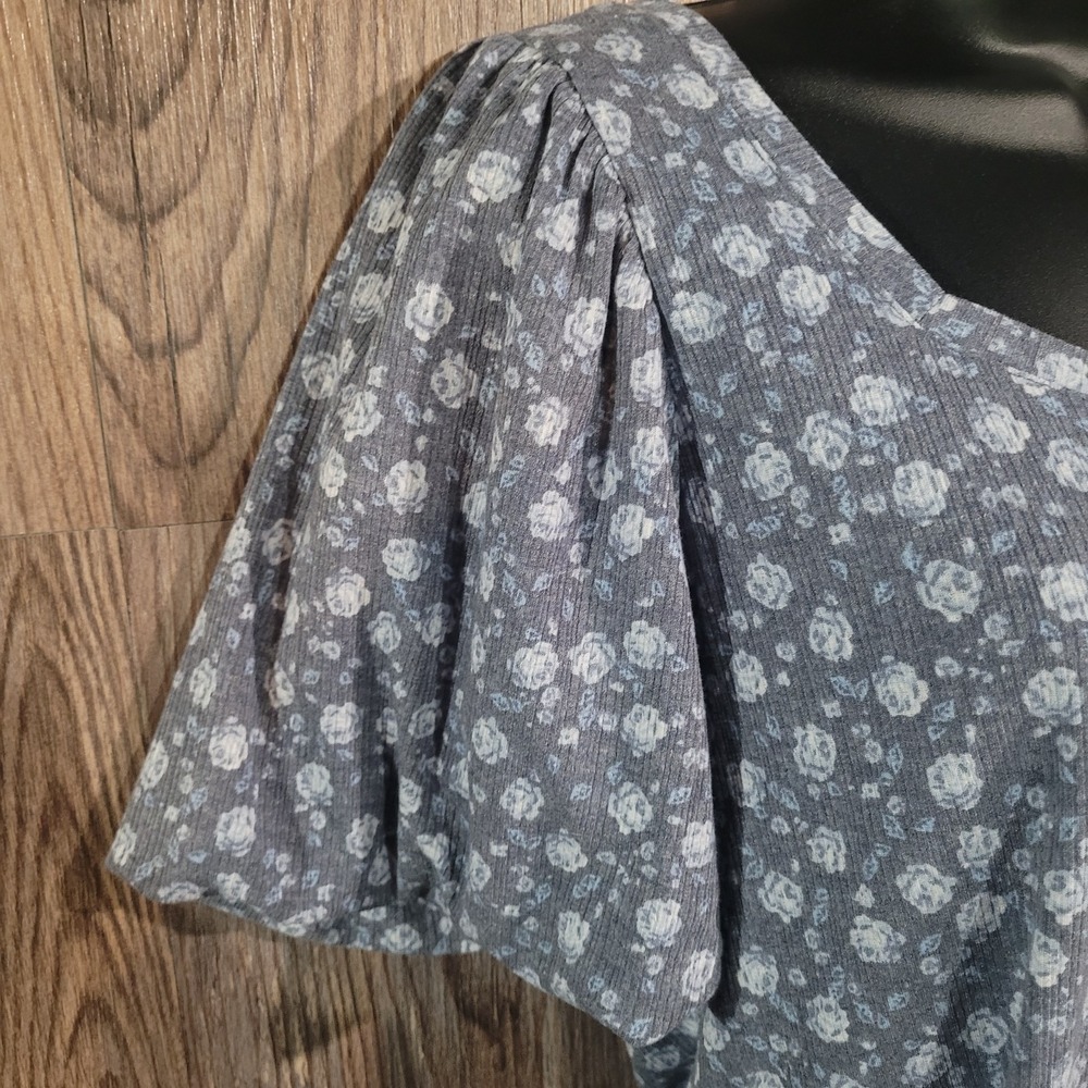 Lauren Conrad Floral Blouse Sz M Muted Blue Sweetheart Neck Puff Sleeve Feminine - Picture 6 of 13